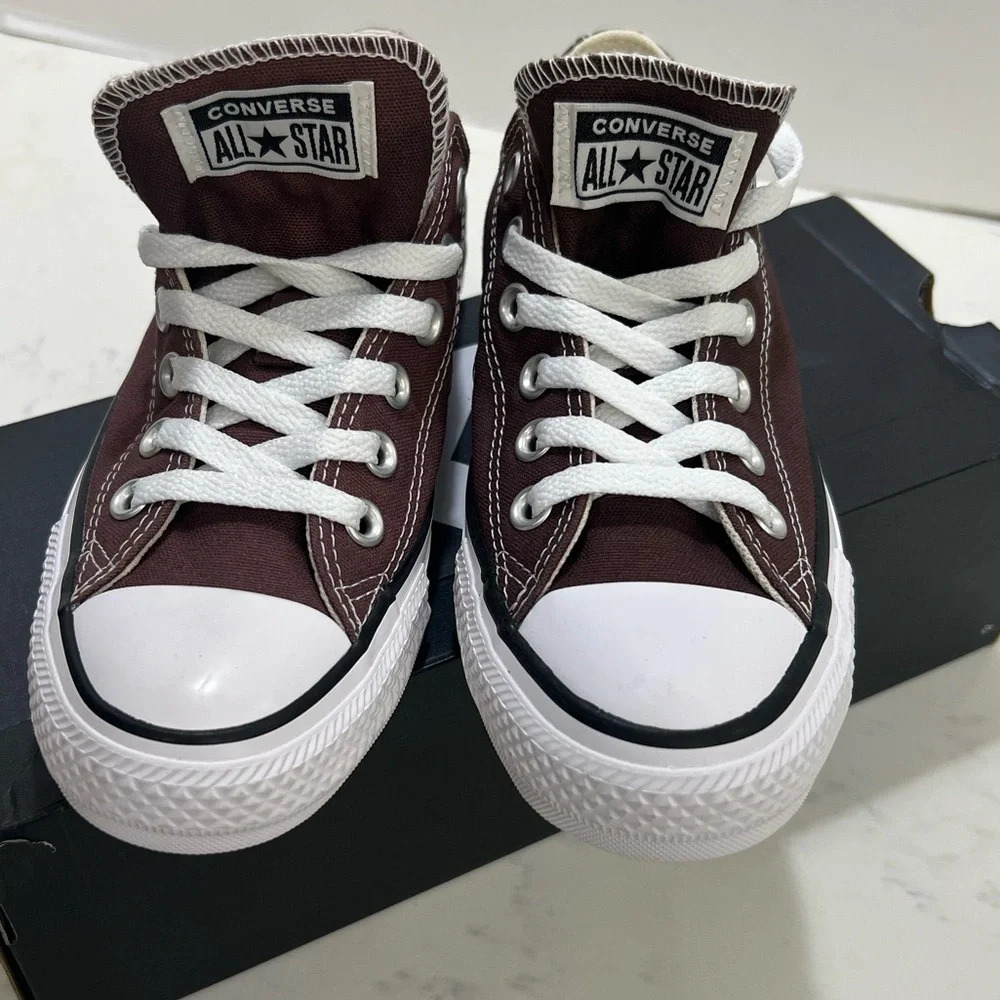 Converse Unisex Low Top Sneakers - Purple and White - Picture 8 of 11